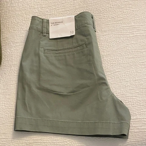 LOFT Sage Green Cargo Shorts - Picture 3 of 5